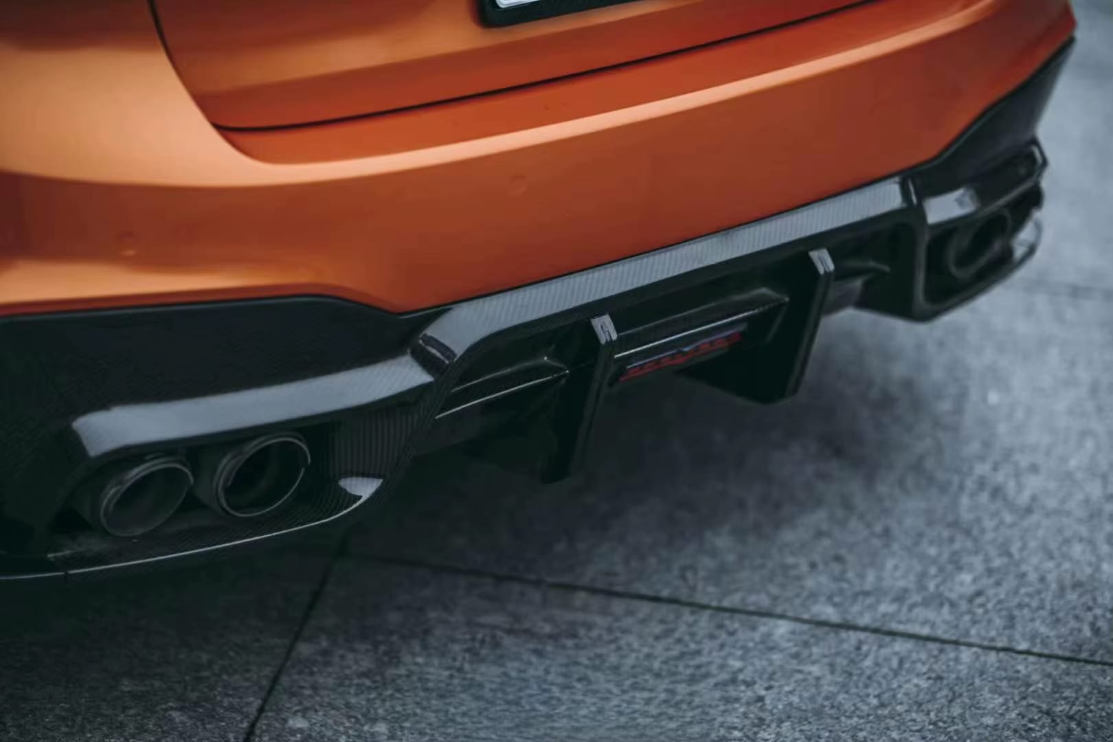 Dry Carbon Fiber Rear Diffuser W/ LED - BMW M5 F90 2018-2019
