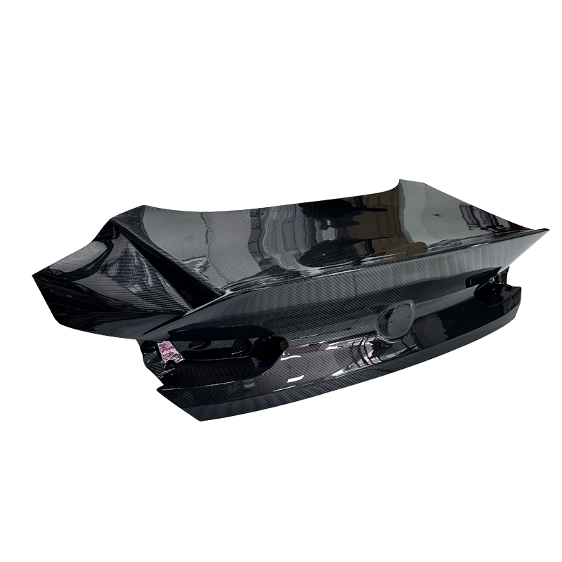 Prepreg Carbon Fiber CSL Trunk Lid  - BMW M8 F92