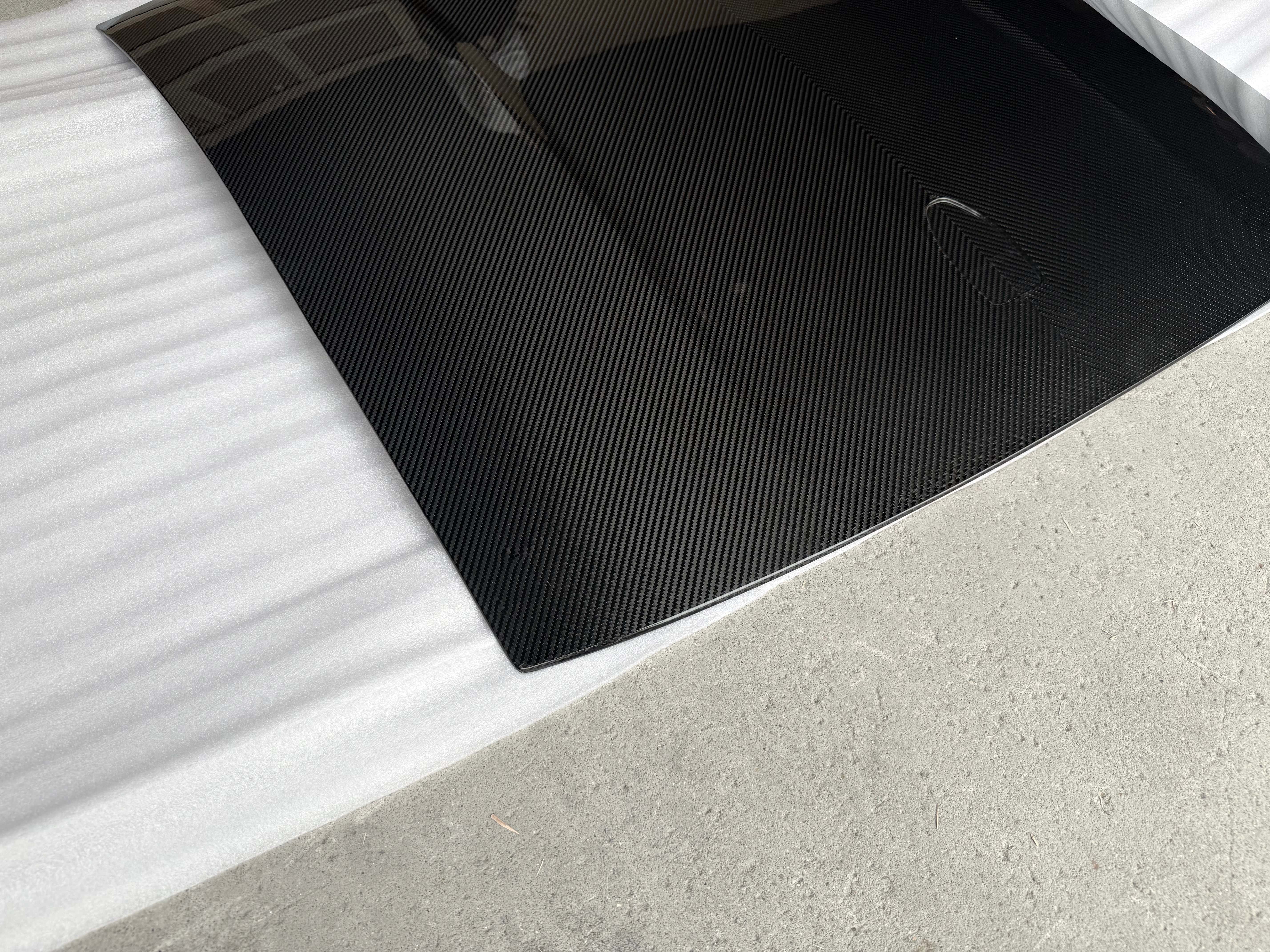 Prepreg Carbon Fiber Carbon Fiber Roof Overlay - Mustang 2024+