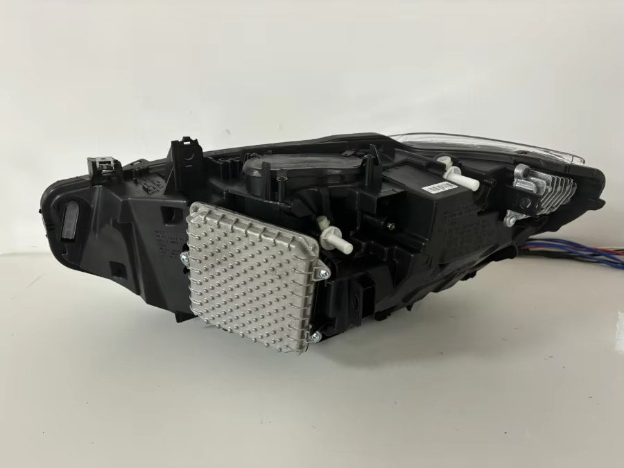 LED Headlight w/ Blue X bulb - BMW F8X F80 M3 F82 F83 M4 F32 F36