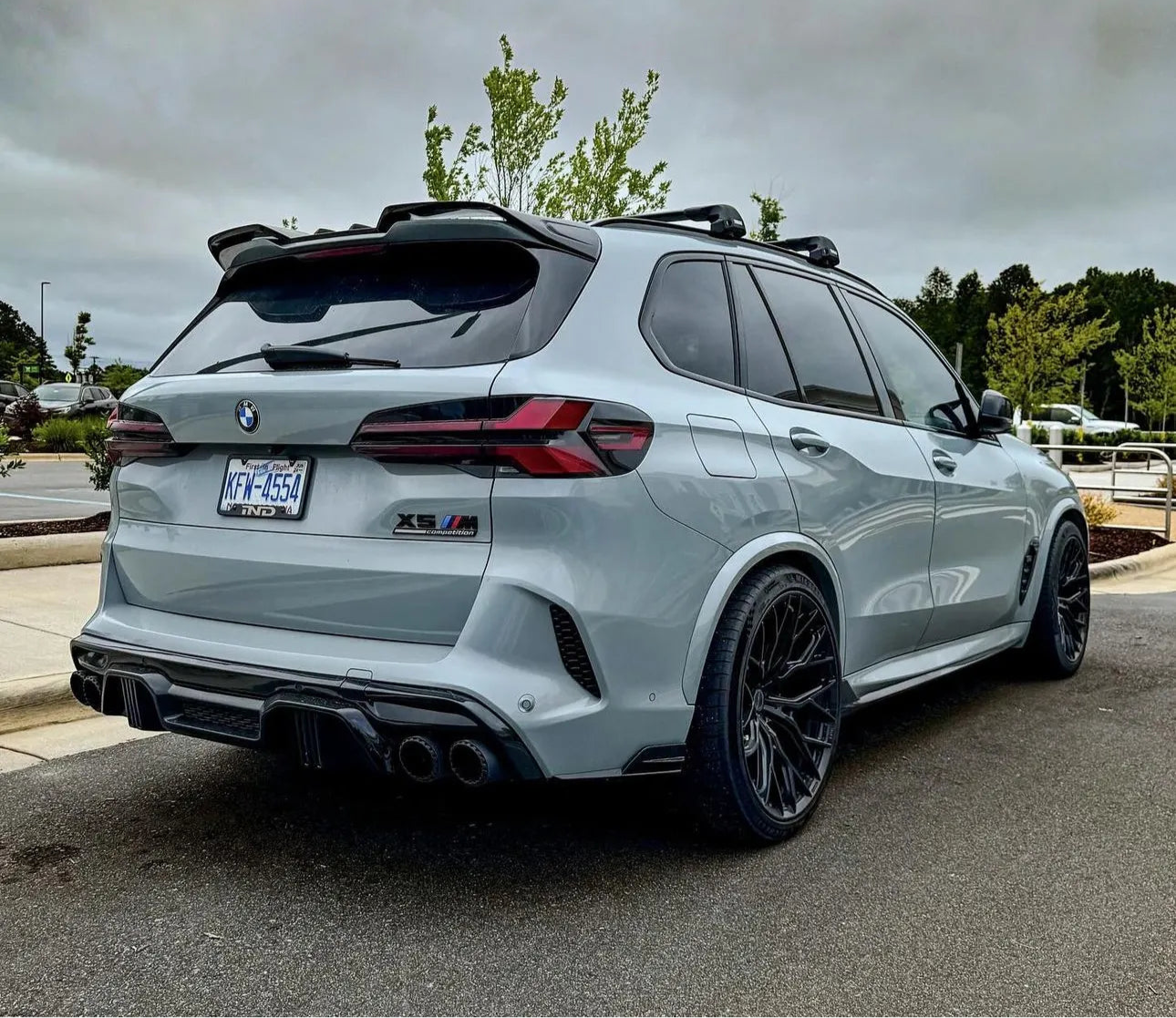 Carbon Fiber LD Style Aerodynamic BodyKit - BMW X5M F95 LCI