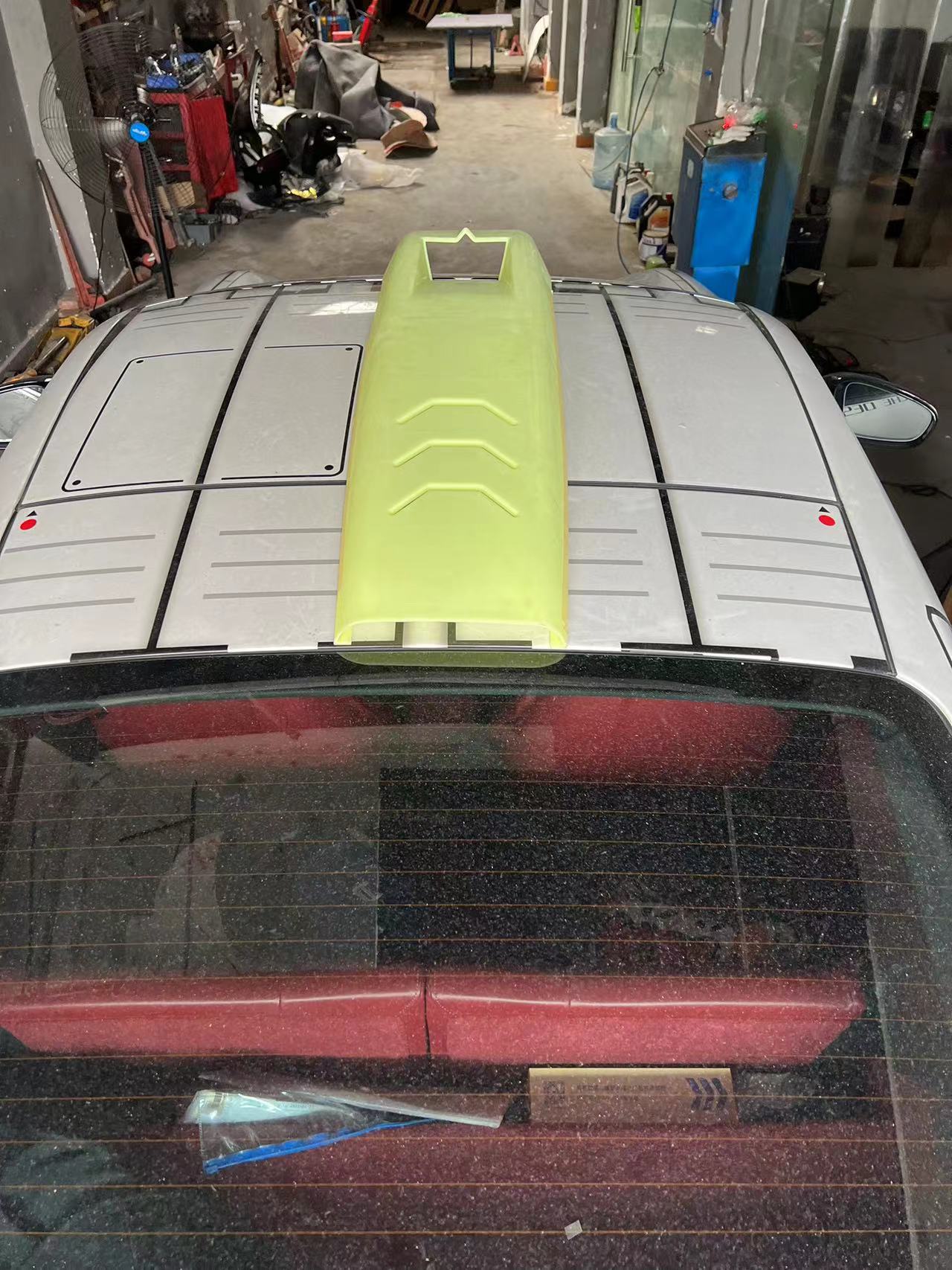 Carbon Fiber Roof Vent - Porsche 911 992