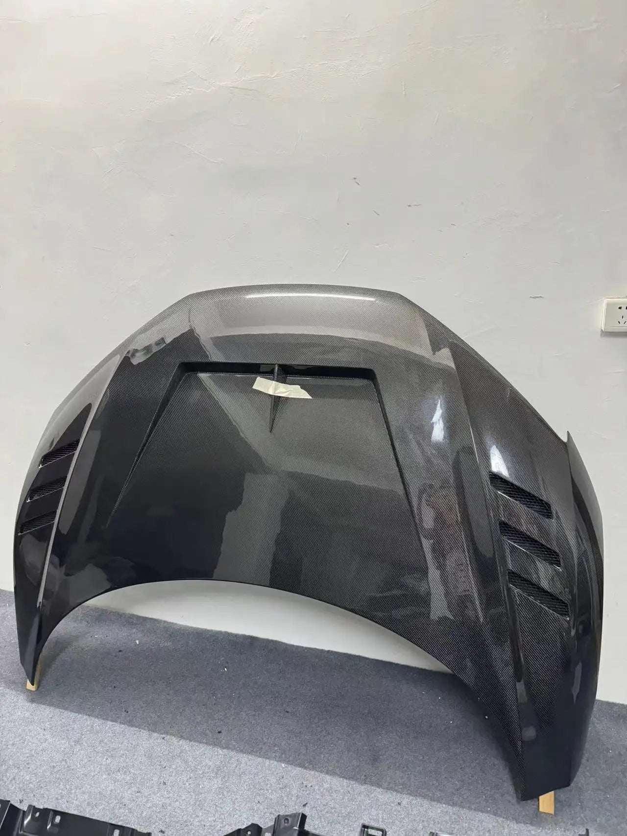 Carbon Fiber Vented Front Hood - Audi R8 Gen 2