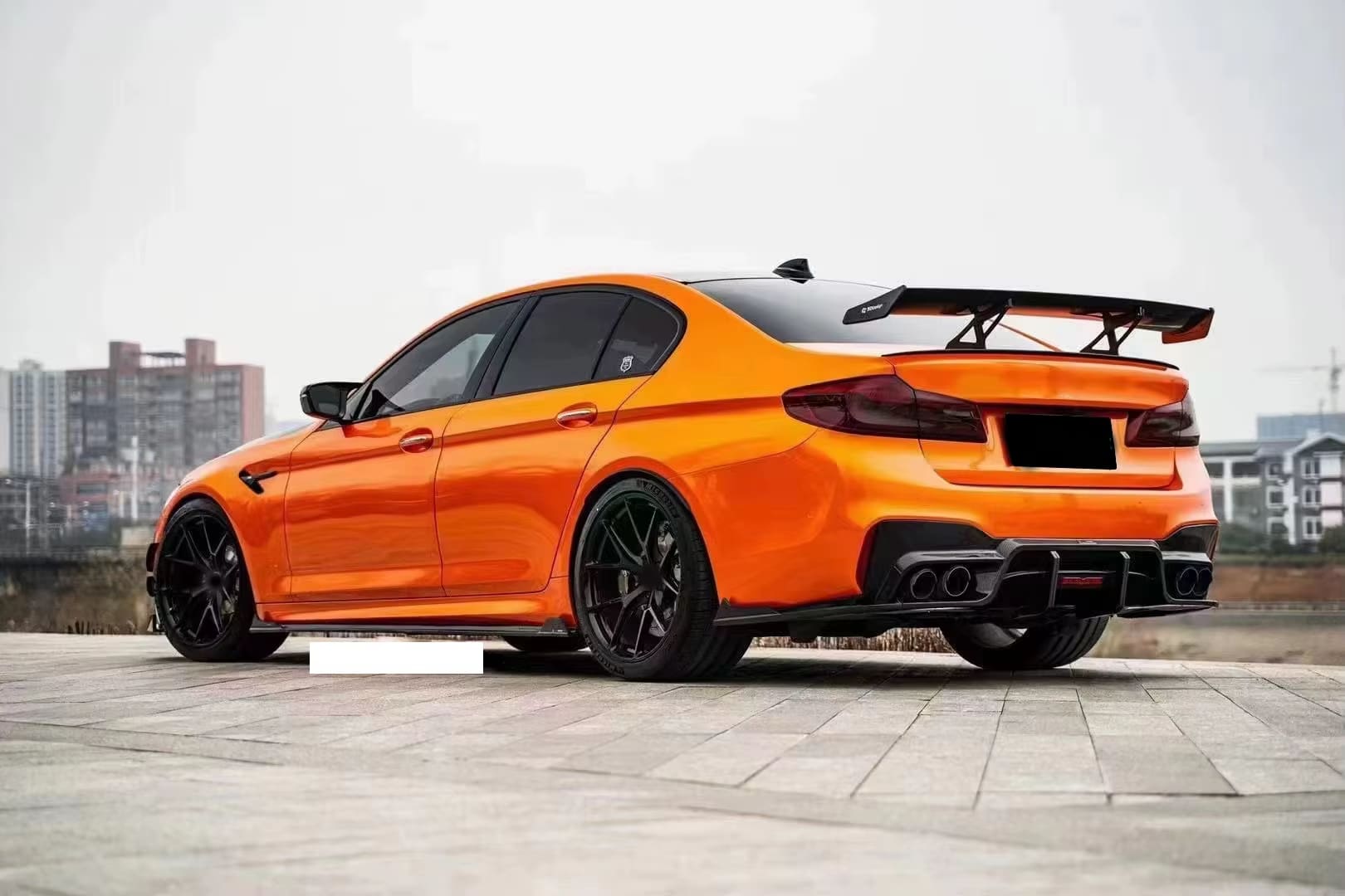 Dry Carbon Fiber Rear Diffuser W/ LED - BMW M5 F90 2018-2019