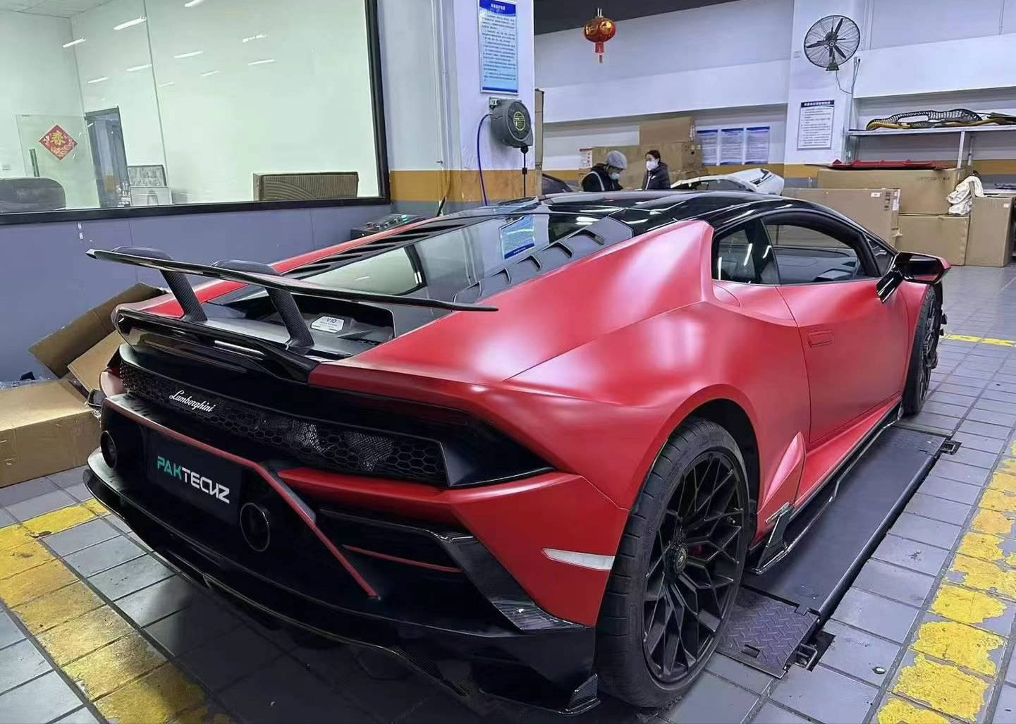 Paktechz Dry Carbon Fiber Rear Bumper Canard Fin - Lamborghini Huracan EVO