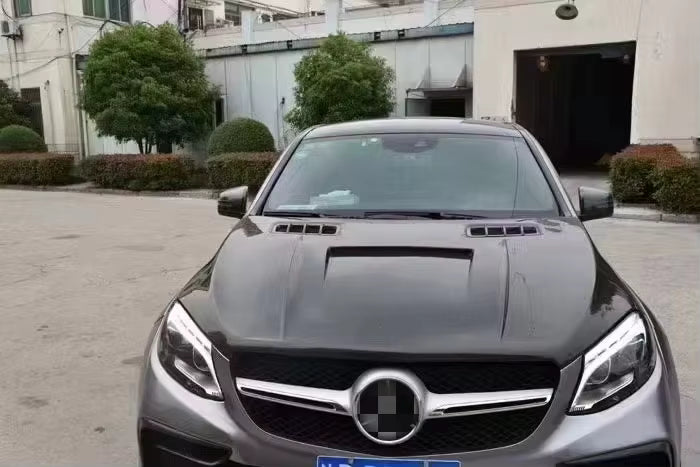 Carbon Fiber Engine Vented Cover Hood Replacement - Mercedes GLE 63s W166 X292 coupe 2015-2019