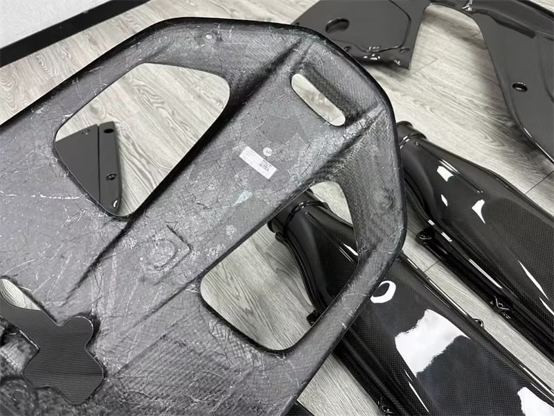 Dry Carbon Fiber Engine Interior Kit - Ferrari 812