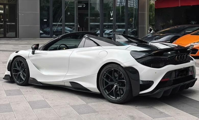 Carbon Fiber 765LT Style Side Skirts - McLaren 720S