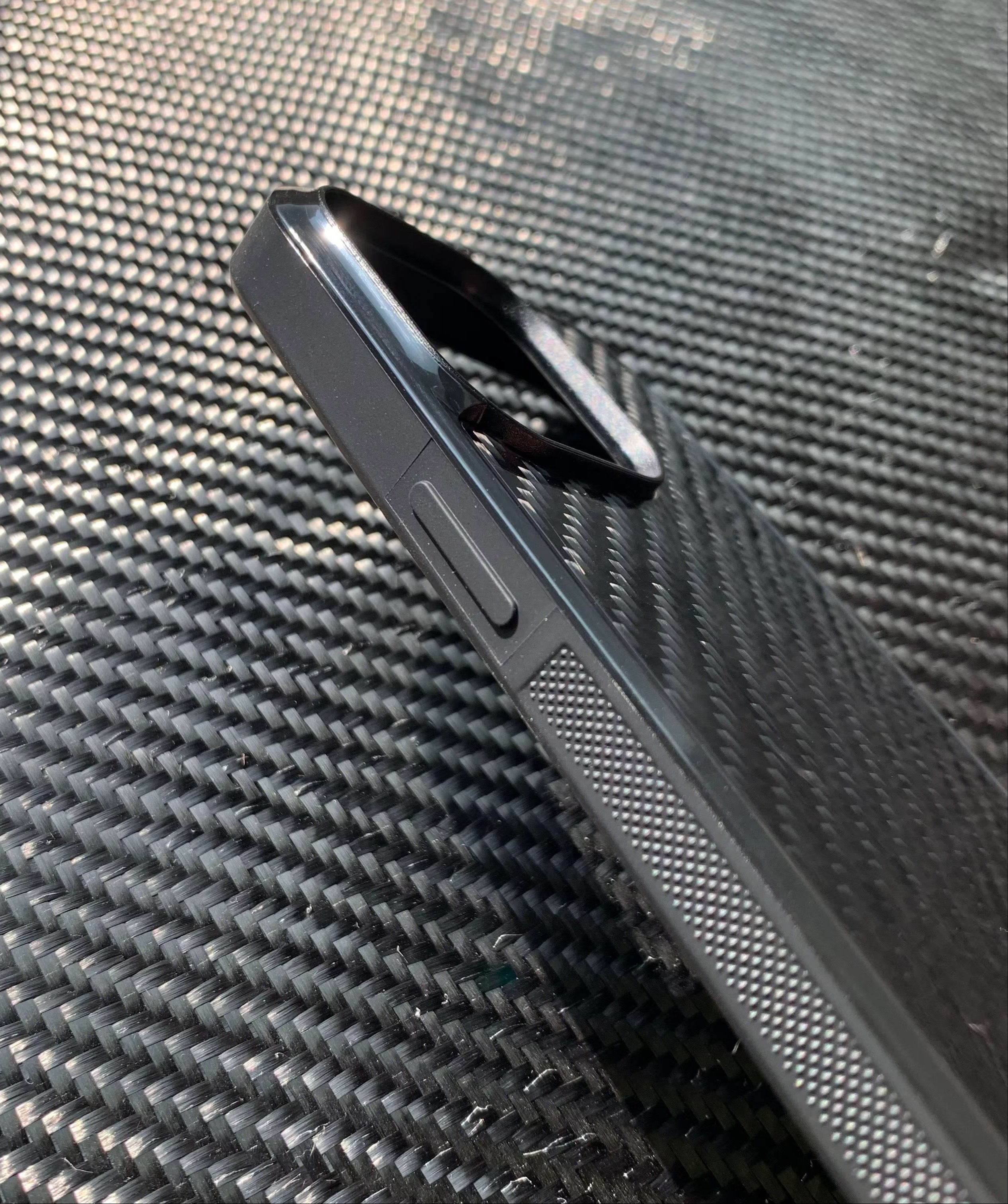 Checker Board Carbon Fiber Case w/ magsafe - Iphone