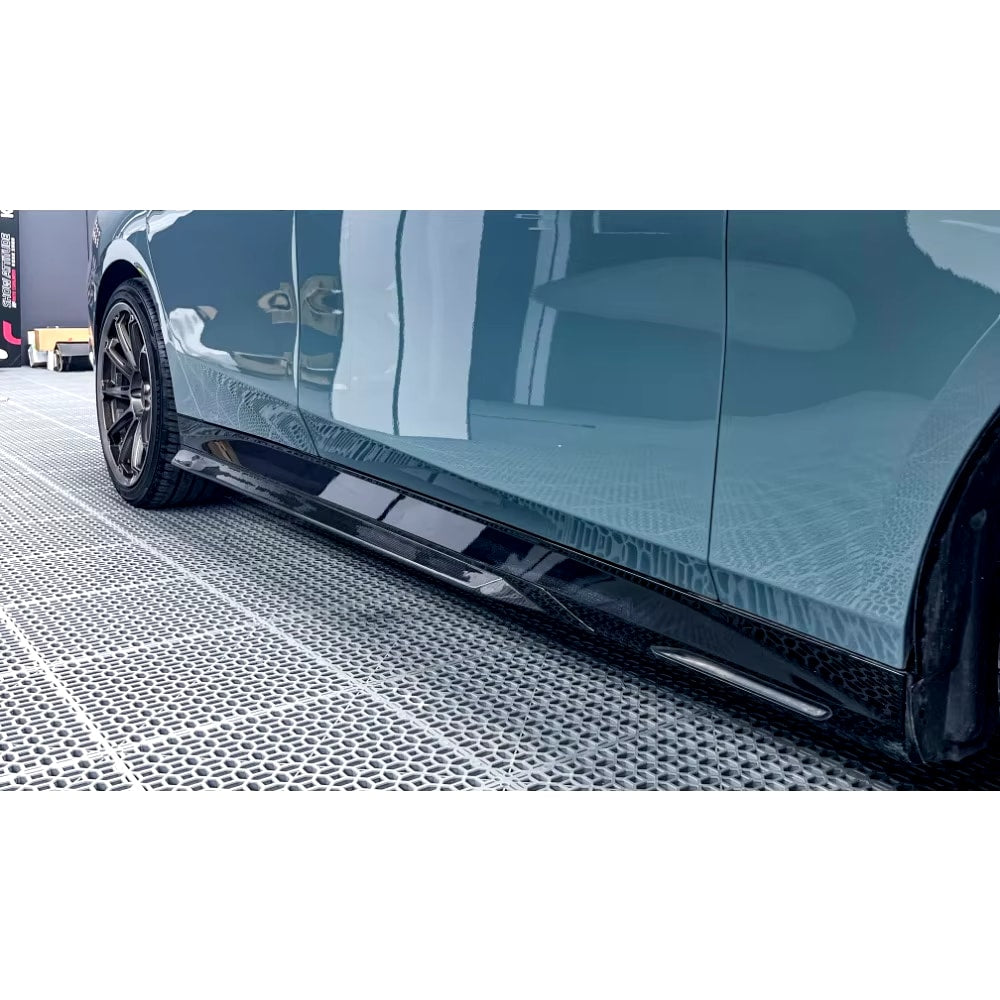 Dry Carbon Fiber Side Skirt Extensions - BMW G60 5 Series