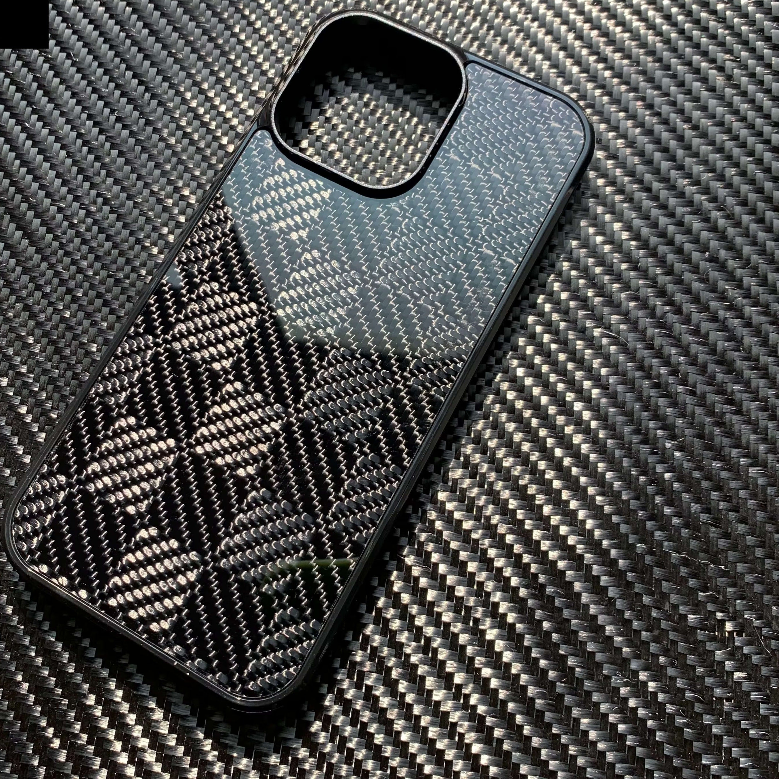 Checker Board Carbon Fiber Case w/ magsafe - Iphone