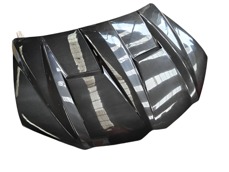 Vented Carbon Fiber Hood - Lamborghini Urus
