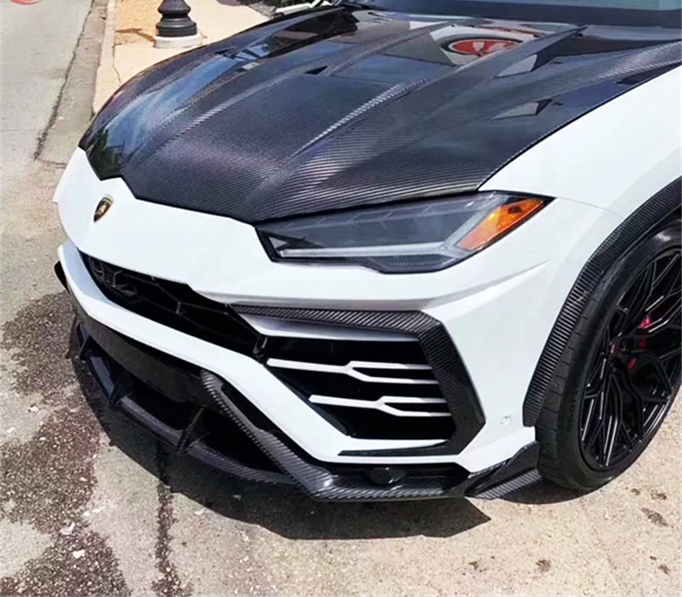 Vented Carbon Fiber Hood - Lamborghini Urus