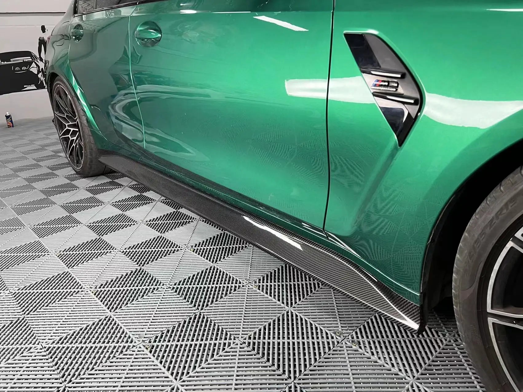 G14 SQ Style Dry Carbon Side Skirts