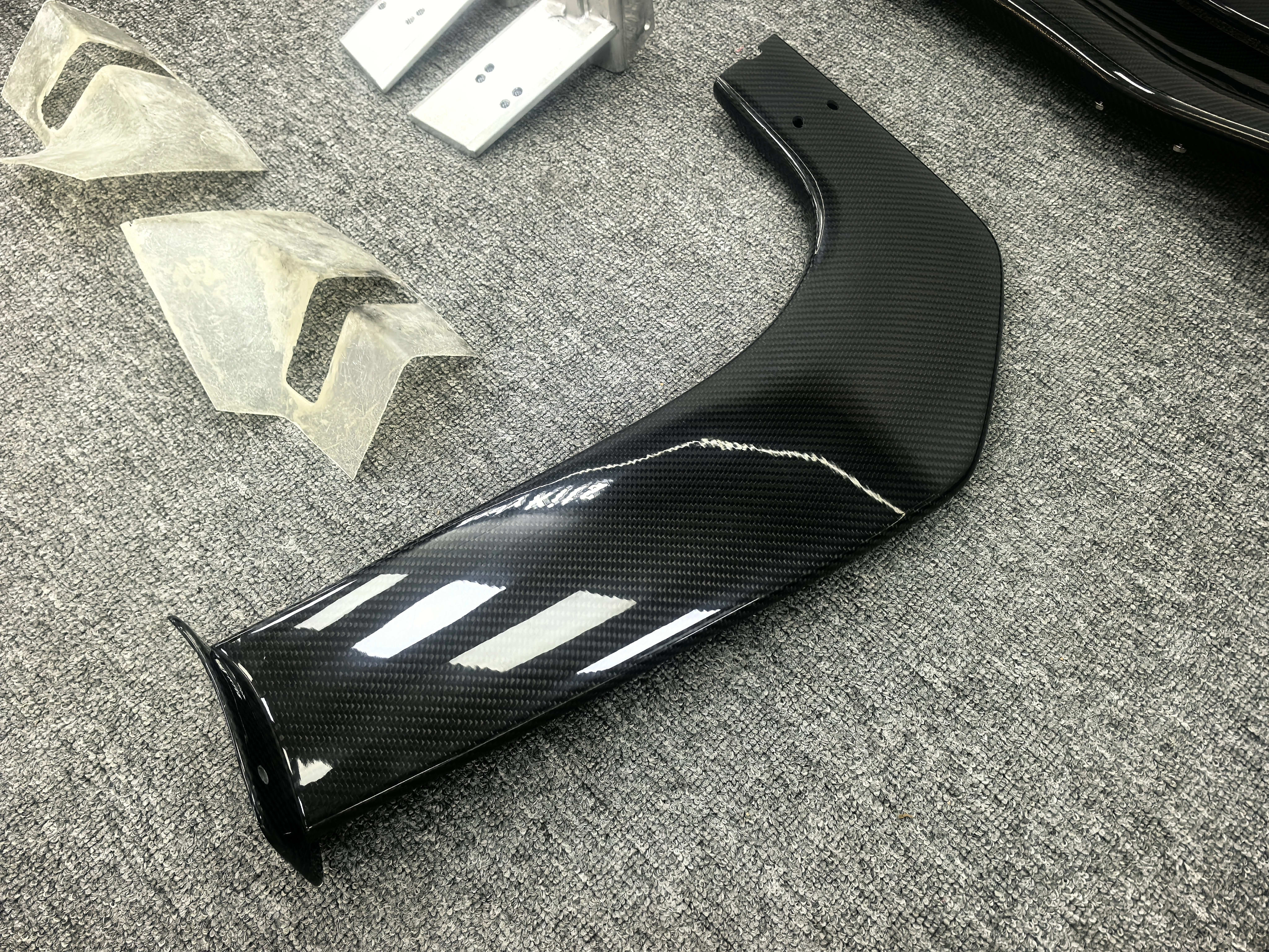 McLaren 720s/765LT Carbon Fiber Chassis Mount Wing