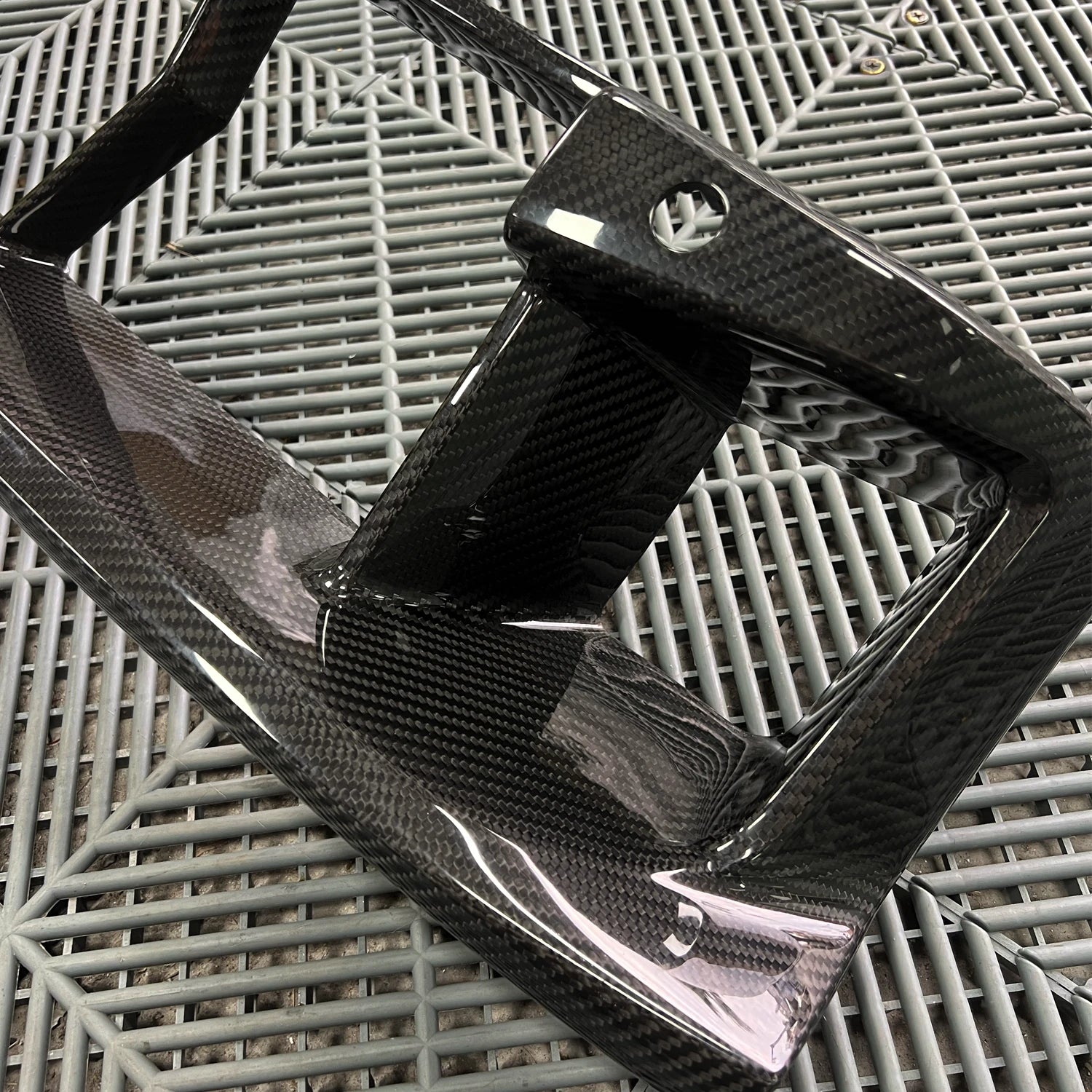 SQ style Carbon Fiber Front Center Grille - BMW G87 M2