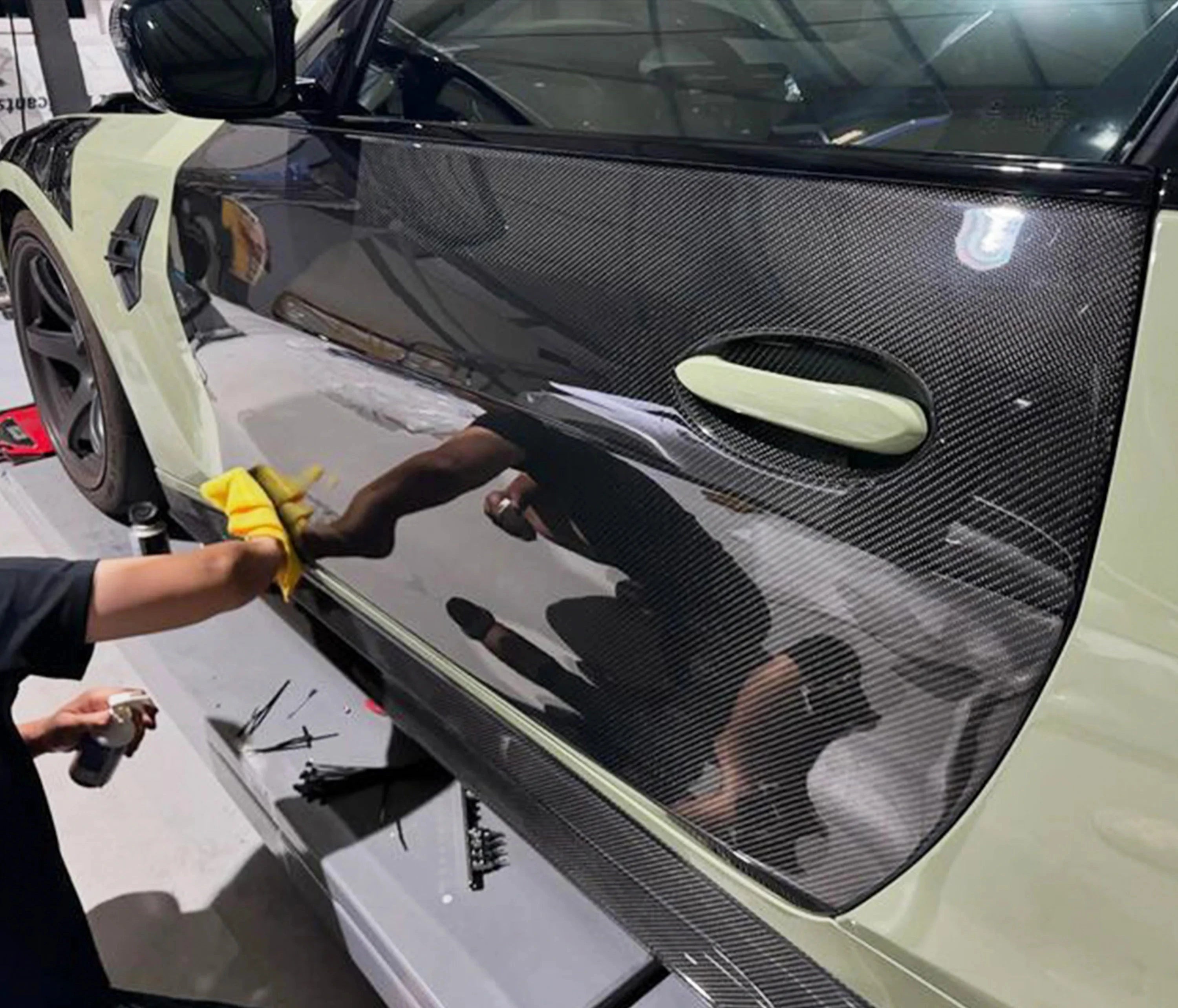 Dry Carbon Fiber Door Replacement - BMW G82 M4