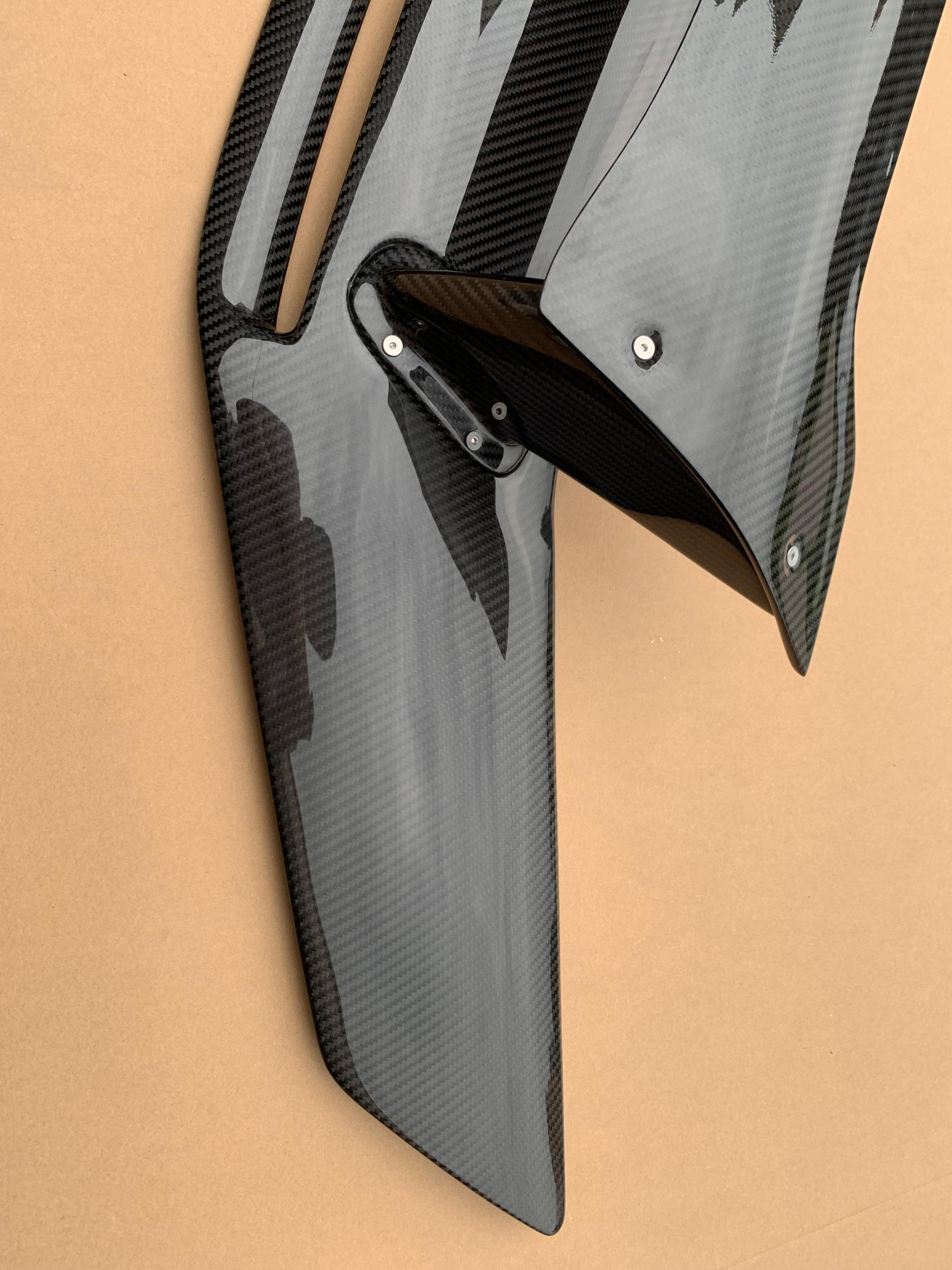 Carbon Fiber Vented Aerodynamic Wing V2 - Mclaren GT
