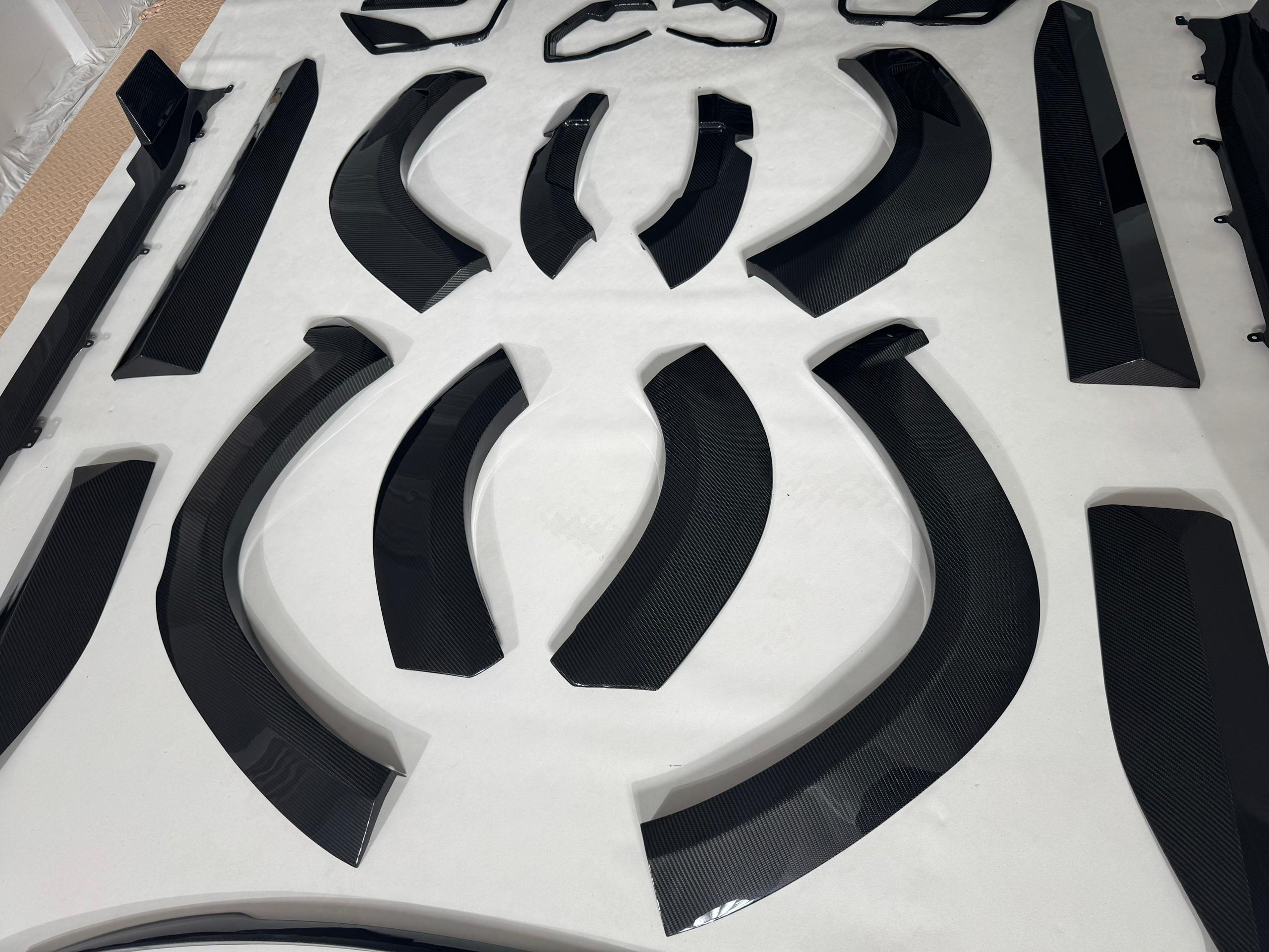 Dry Carbon Fiber RNG Style WideBody Kit - BMW XM G09