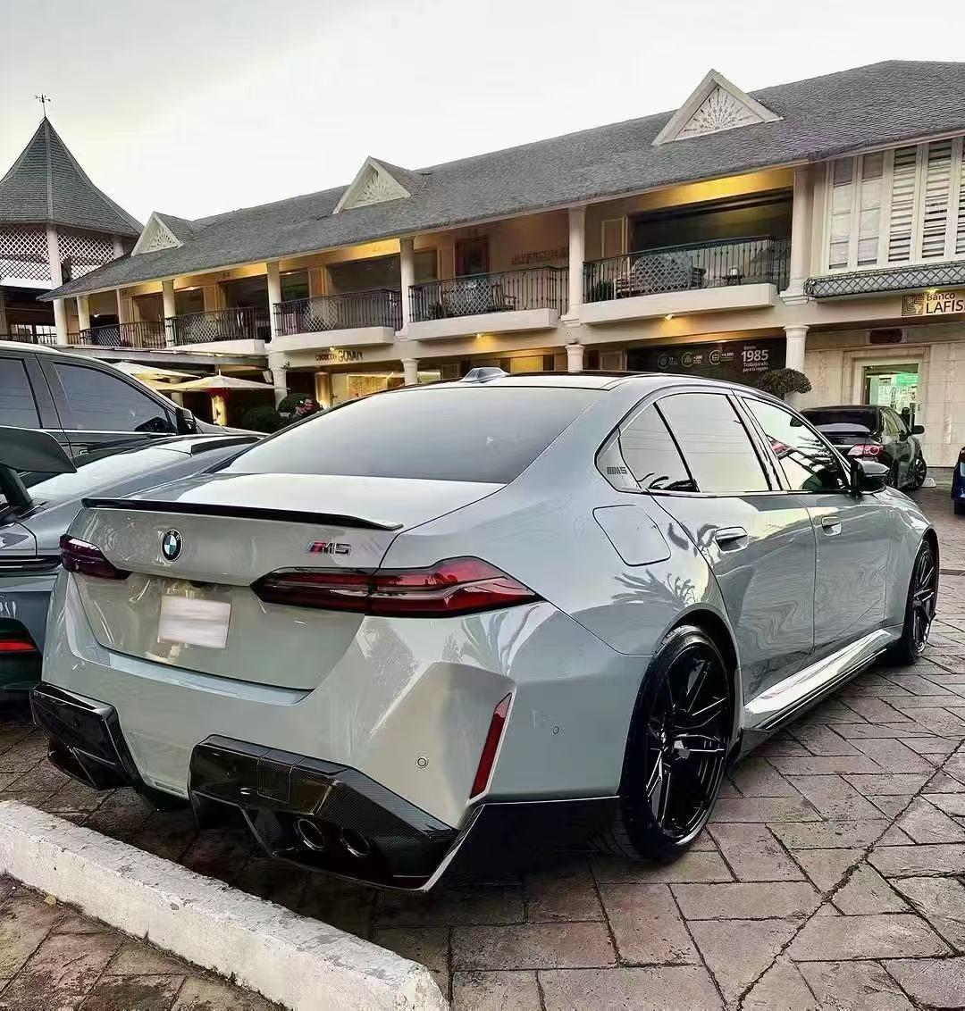 Carbon Fiber M Style Rear Trunk Spoiler - BMW G90 M5