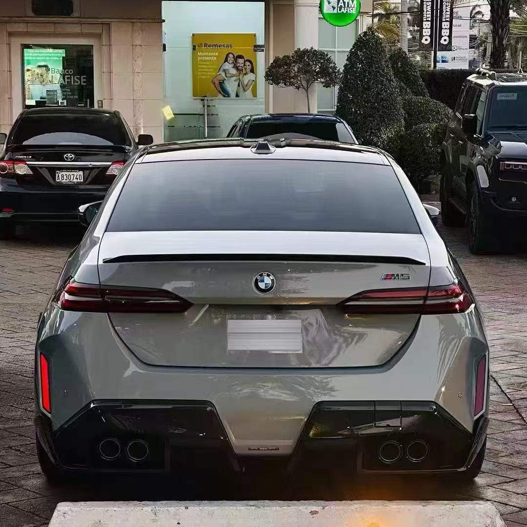 Carbon Fiber M Style Rear Trunk Spoiler - BMW G90 M5