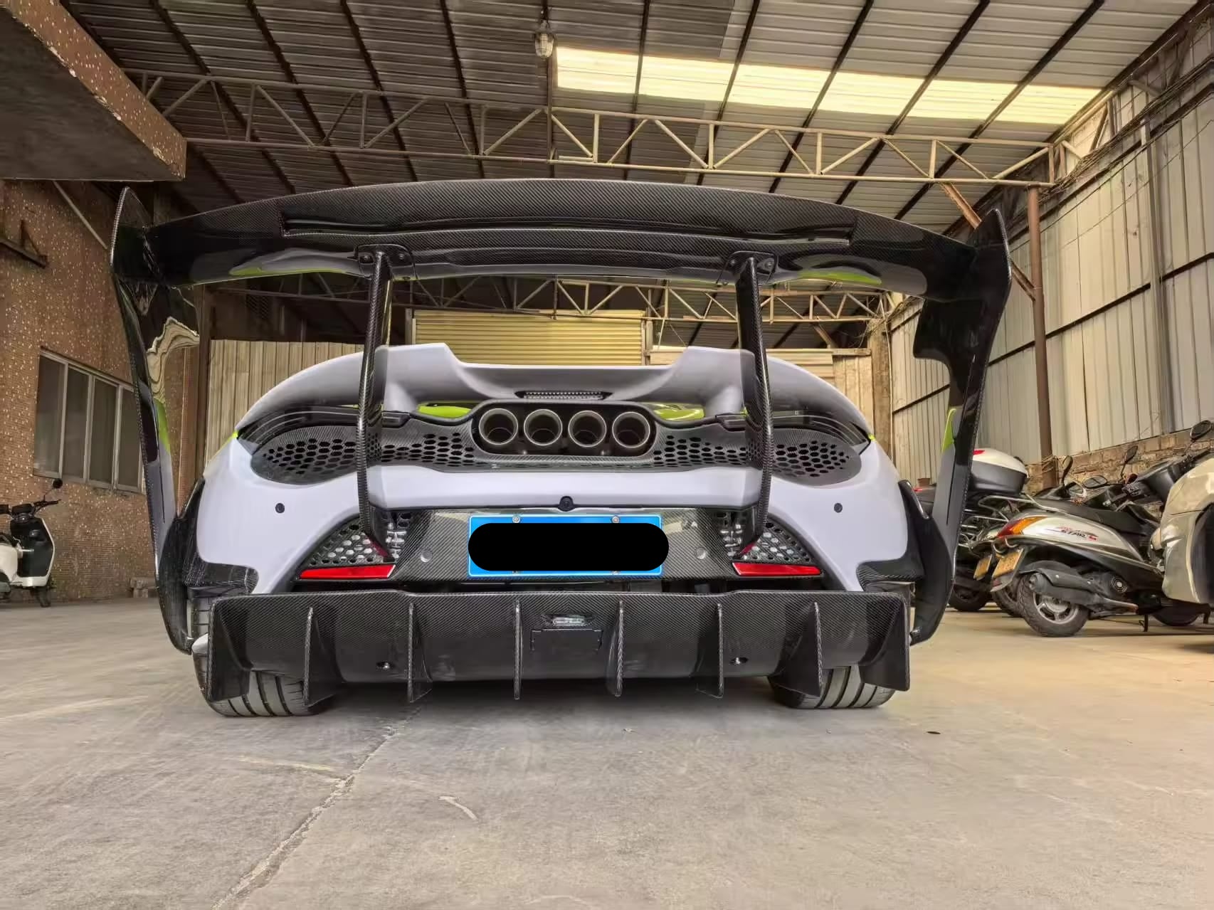 Carbon Fiber Track Rear Spoiler Wing - Mclaren 720S