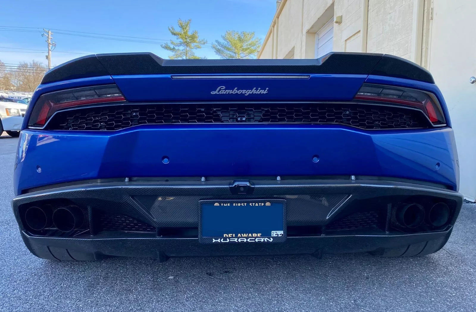 Carbon Fiber License Plate Frame - Lamborghini Huracan