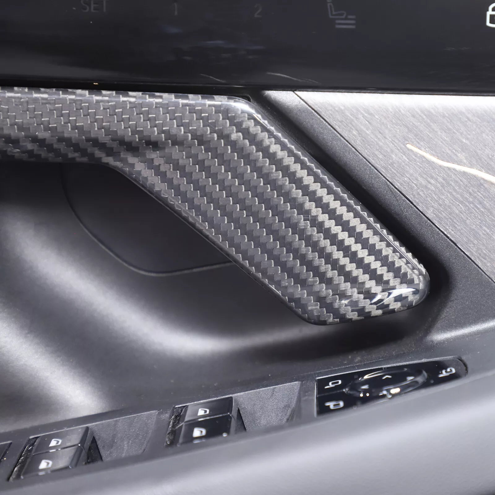 Carbon Fiber Interior Door Handle Trim Cover - BMW 5 Series G60 2024+