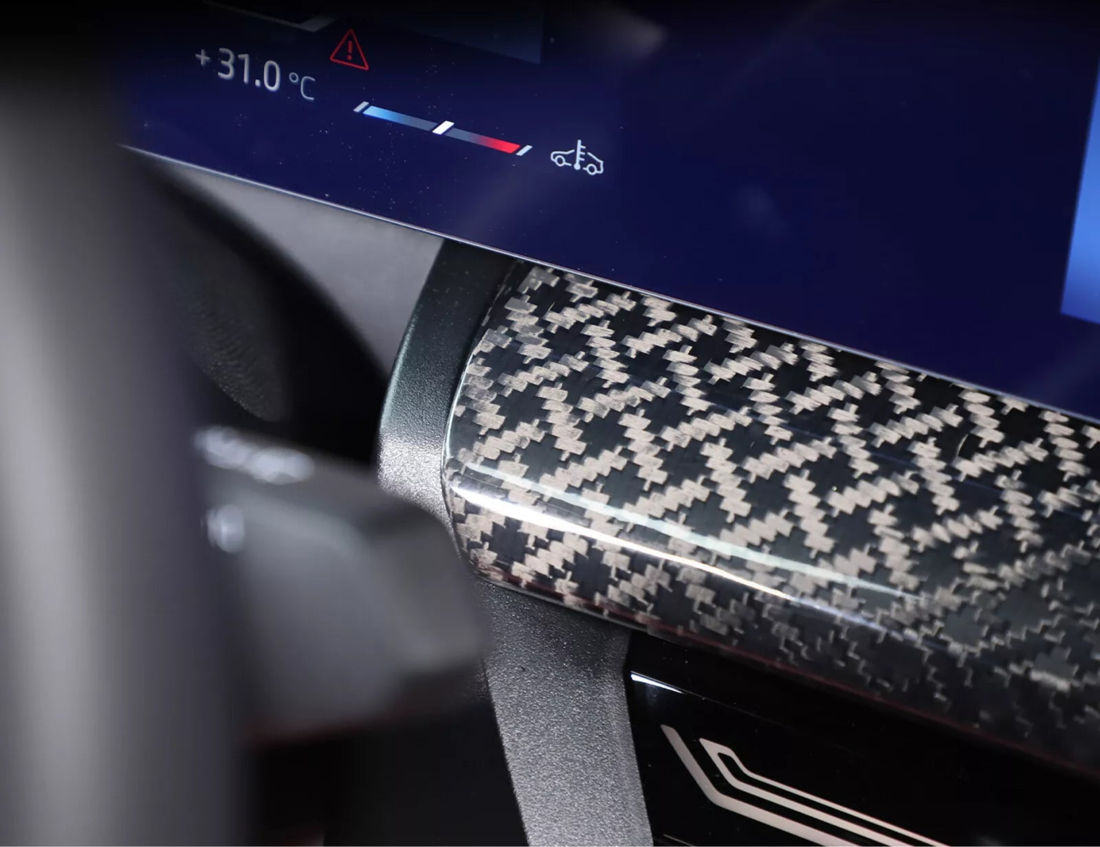 X style Carbon Fiber Center Navigation Screen Lower trim - BMW 5 Series G60 2024+