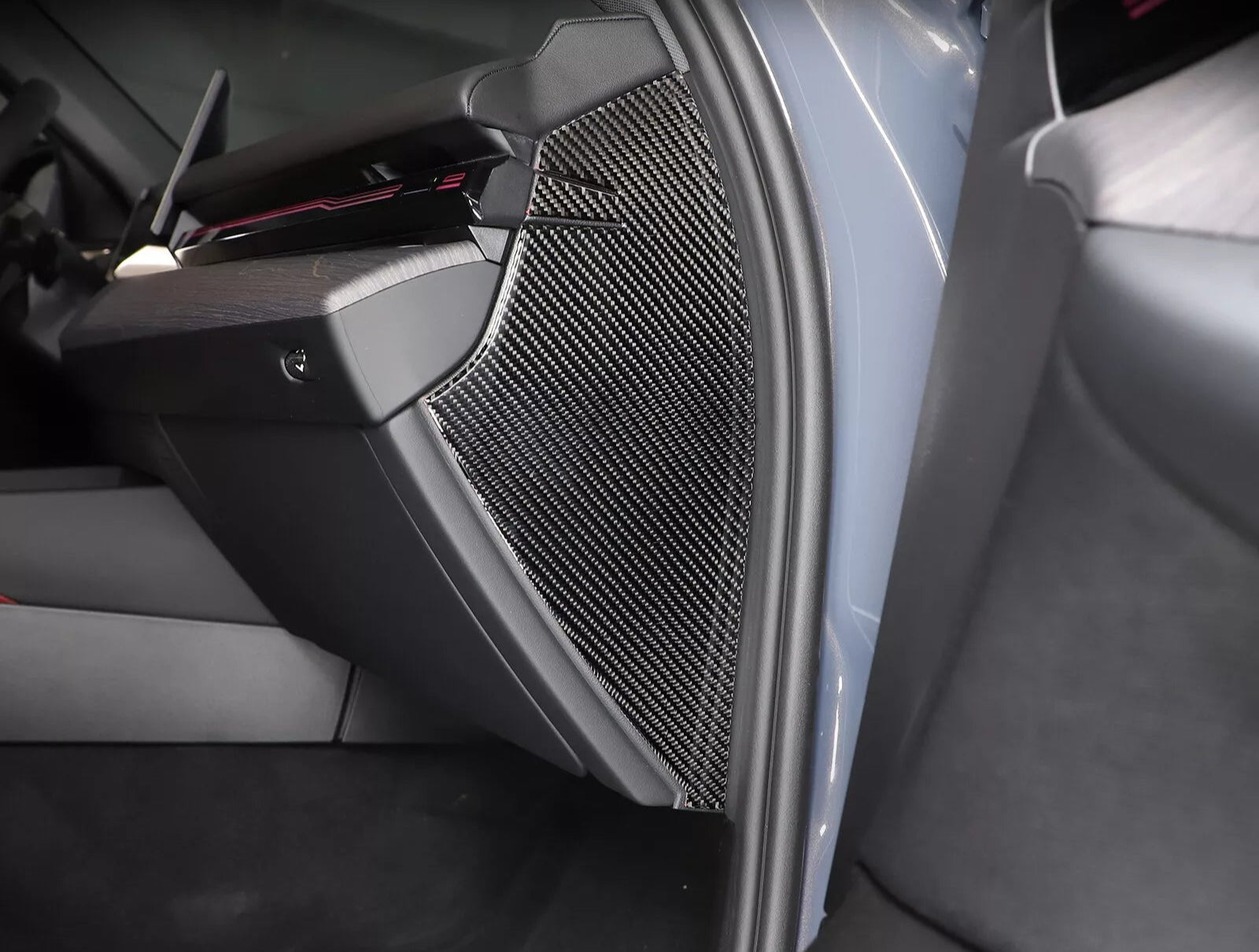 Carbon Fiber Dashboard Side Panel Trim - BMW 5 Series 530i G60 2024+