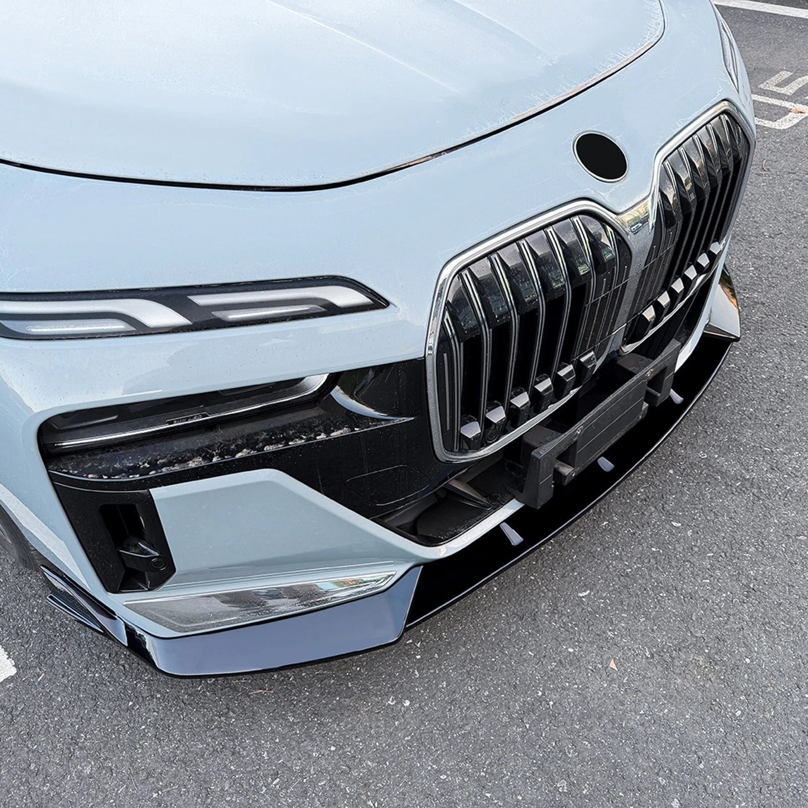 Gloss Black Front Splitter lip V2 - BMW 7 Series i7 G70 G73 M Sport 23-26