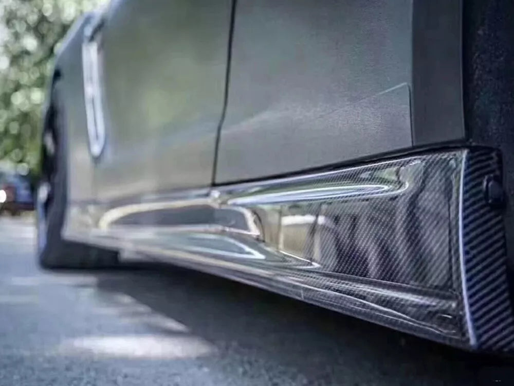 Carbon Fiber Side Skirts - Nissan R35 GTR