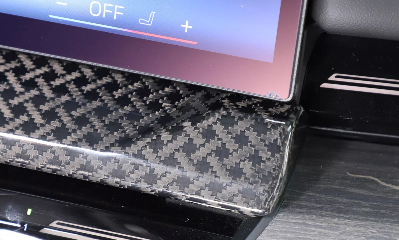 X style Carbon Fiber Center Navigation Screen Lower trim - BMW 5 Series G60 2024+