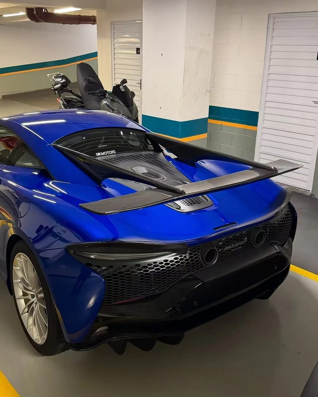 Prepreg Carbon Fiber N style rear Spoiler Tail Wing - Mclaren Artura