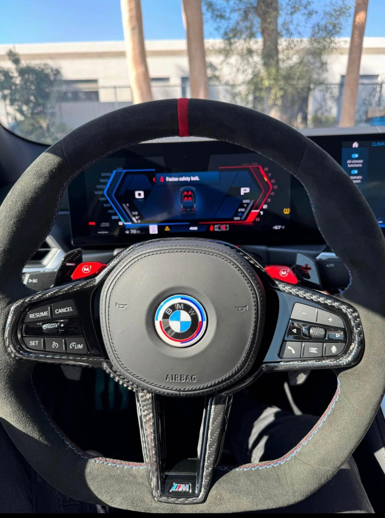 https://www.thecarbonindustries.com › products › 2025-lci-steering-wheel-w-carbon-fiber-trim-bmw-g-chassis

