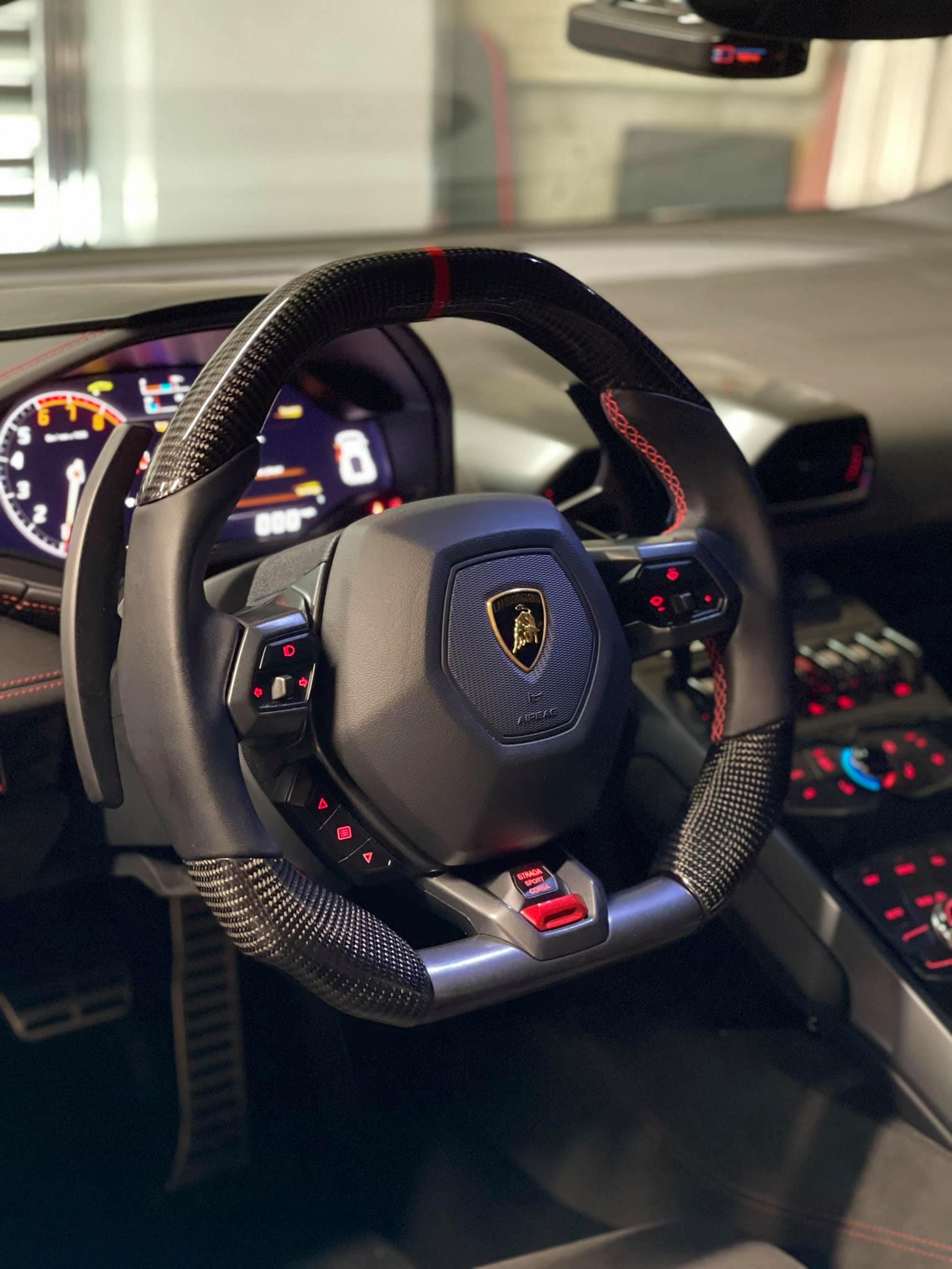 Full Custom Steering Wheel - Lamborghini Huracan