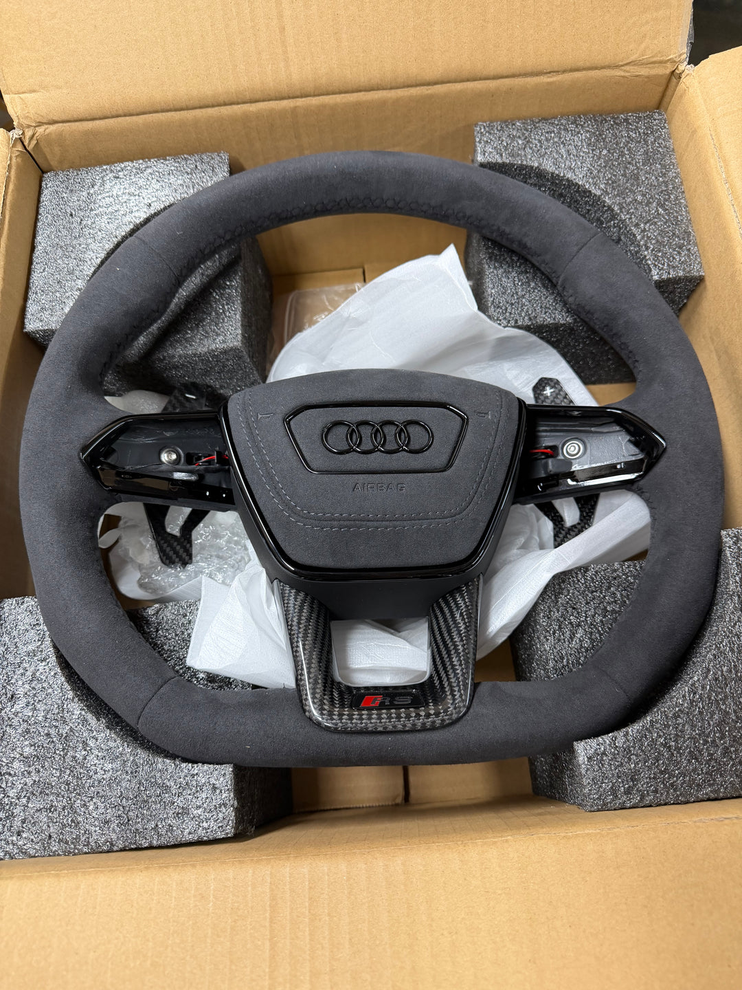 Prebuilt Custom Carbon Fiber Steering wheel for Audi RS6 RS7, A6/S6, A7/S7, S8, and Q8/SQ8/RSQ8 2019-2024
