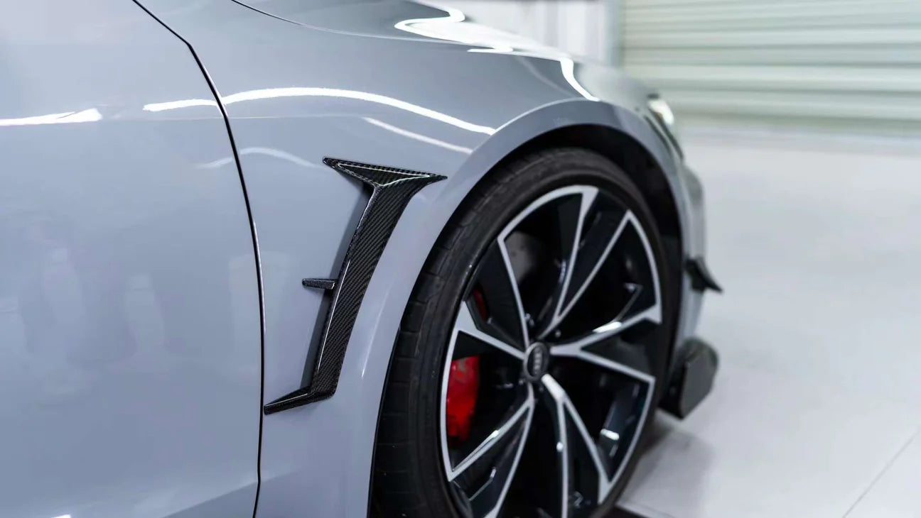 Carbon Fiber KB Front Fender Trim - Audi RS6 RS7 C8 2020+
