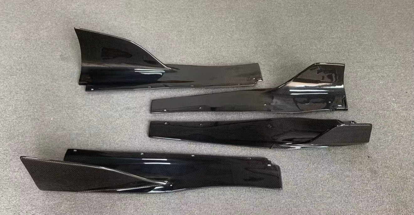 Dry carbon fiber RT Style Side Skirt Extensions - McLaren 750s