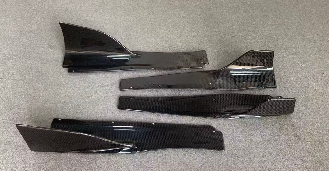 Dry carbon fiber RT Style Side Skirt Extensions - McLaren 750s