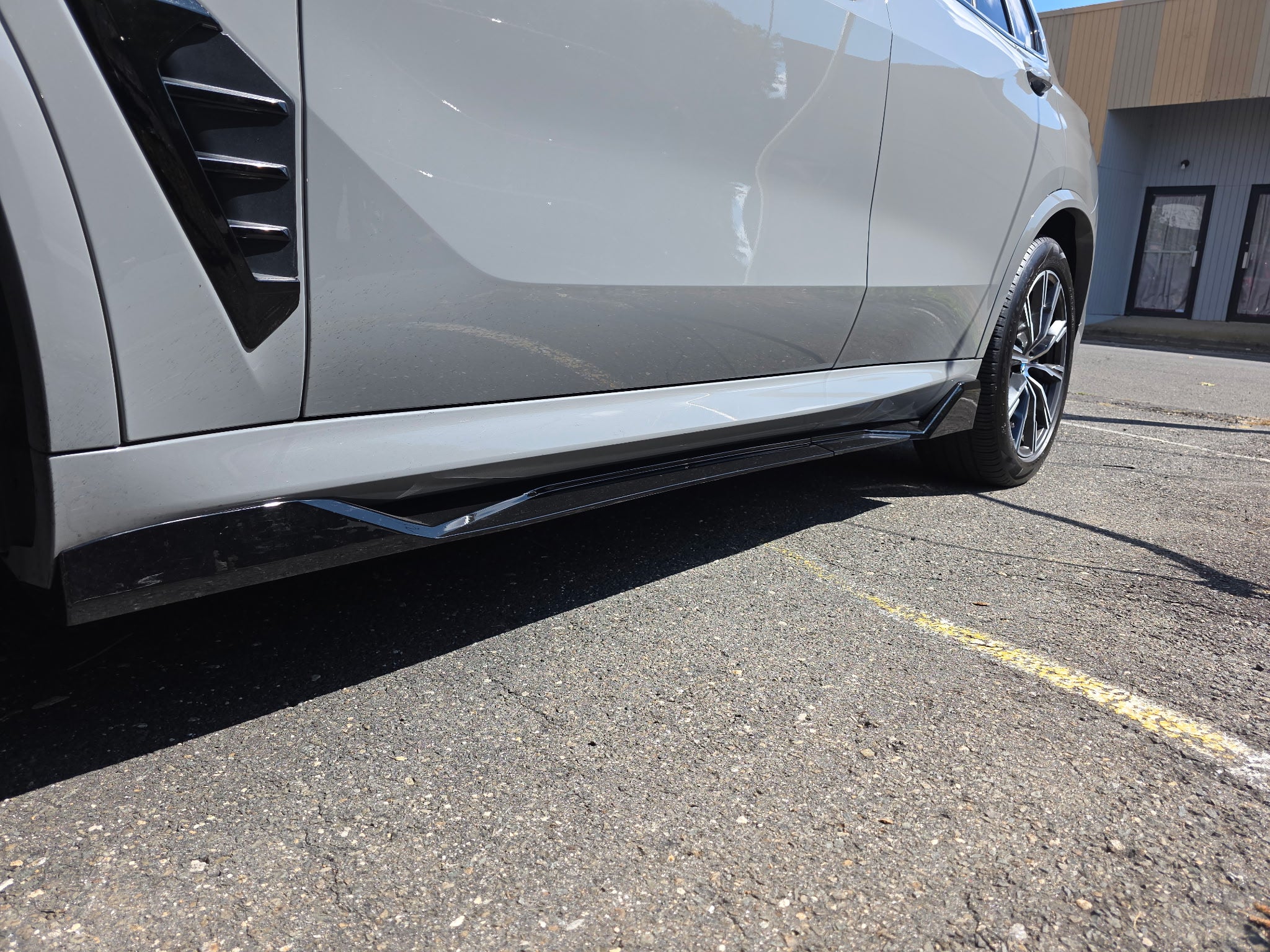 Gloss Black full length Side Skirts Extension Lip - BMW 2019-2024 G05 X5 M Sport