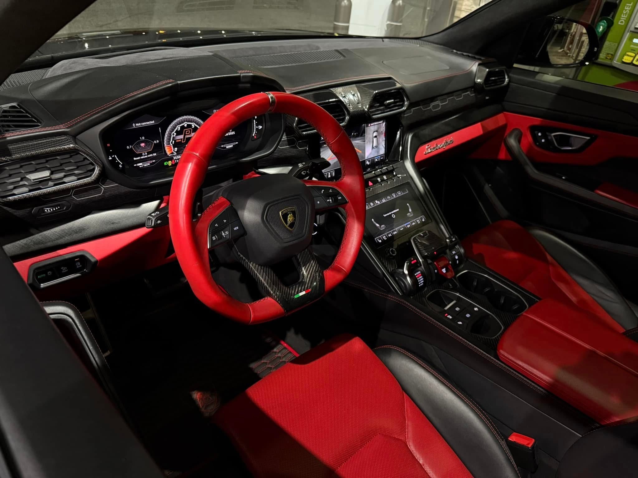 Carbon Fiber Interior Trim Kit - Lamborghini Urus