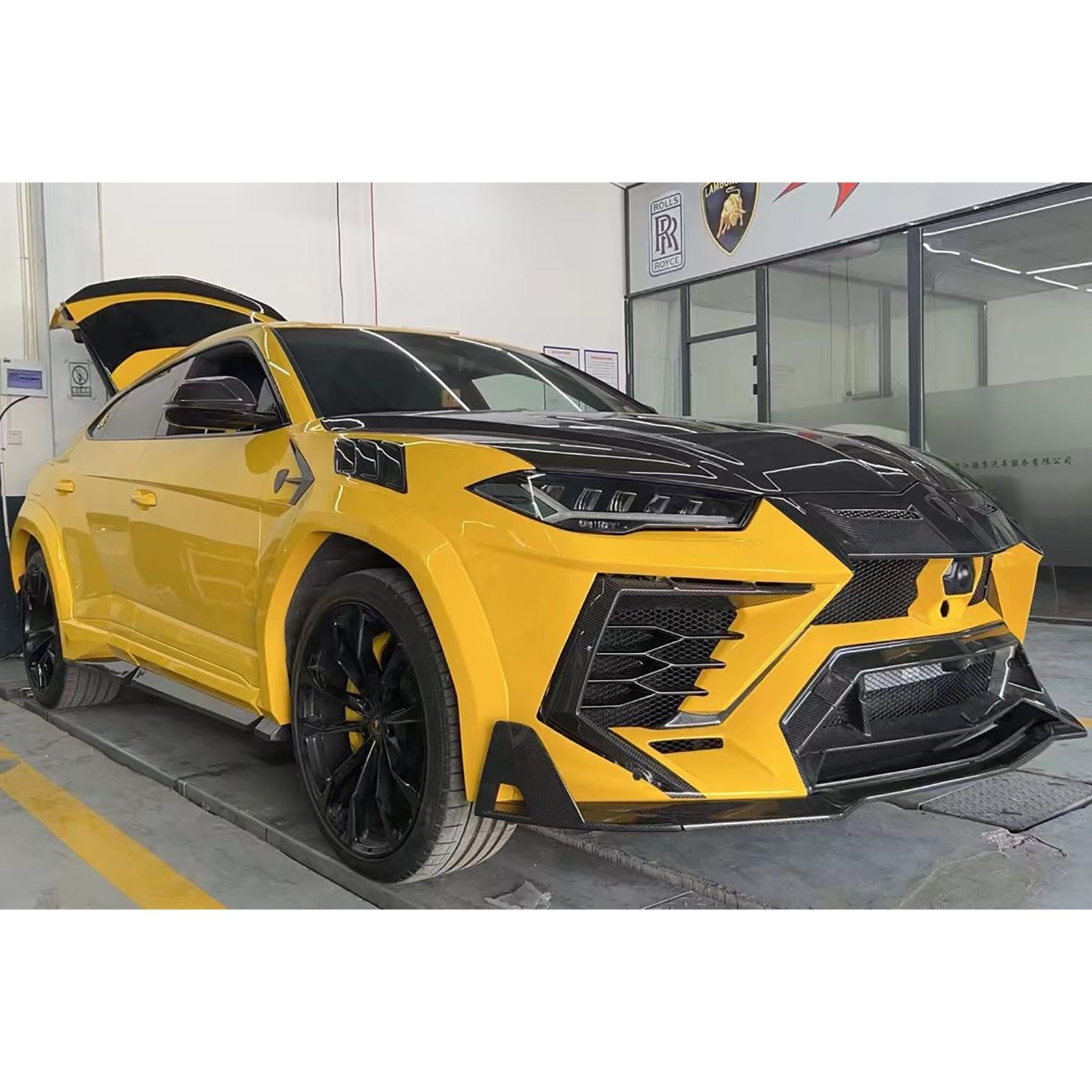 Carbon Fiber Full M Style V1 Aerodynamic Body Kit - Lamborghini Urus