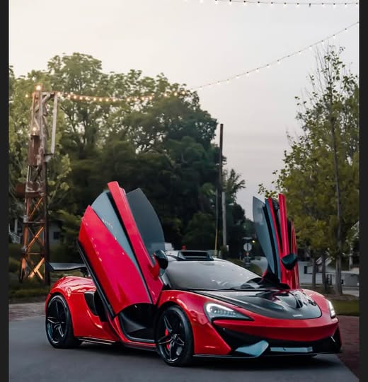 McLaren 570 Carbon Fiber Roof Scoop