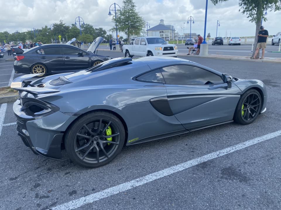 McLaren 570s Carbon Fiber Vented Roof Scoop