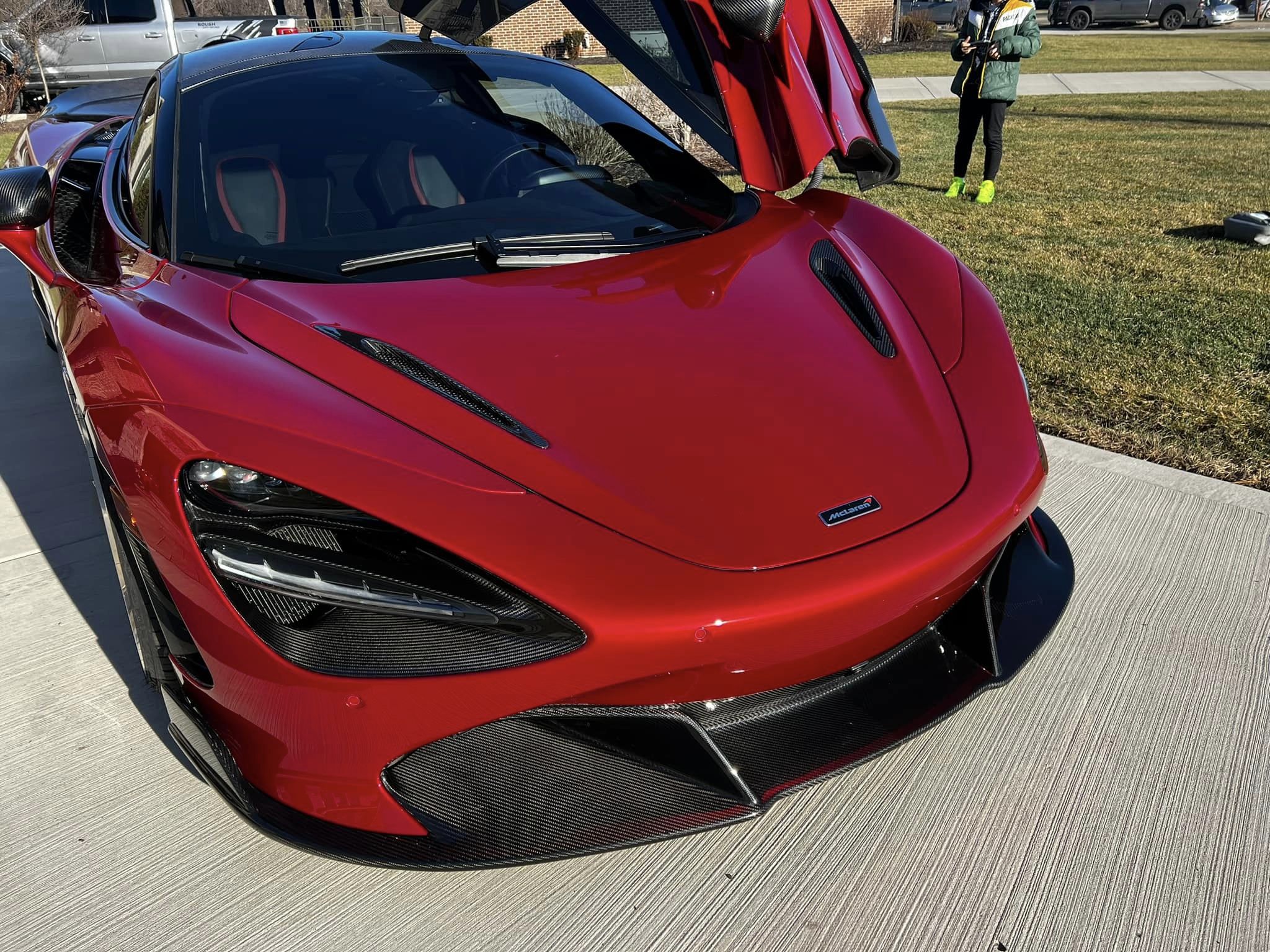 Dry Prepreg Carbon Fiber Front Lip - Mclaren 720s