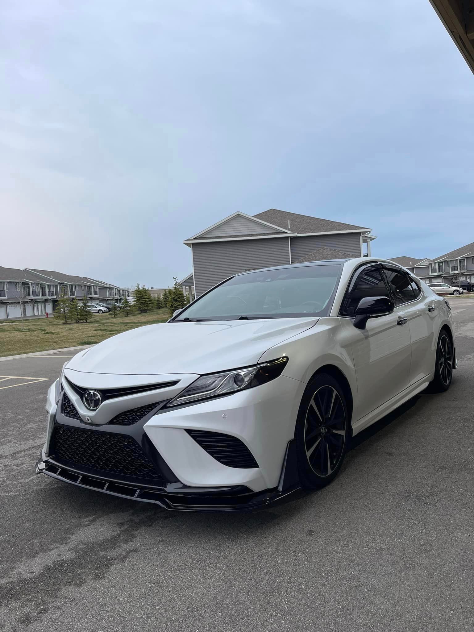 https://www.thecarbonindustries.com › products › abs-gloss-black-front-lip-rear-diffuser-w-led-toyota-camry

