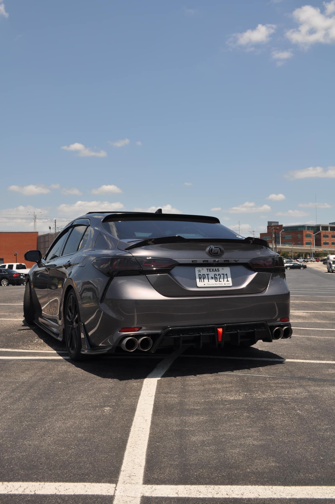 V style Carbon Fiber Spoiler - Toyota Camry XLE/XSE/SE