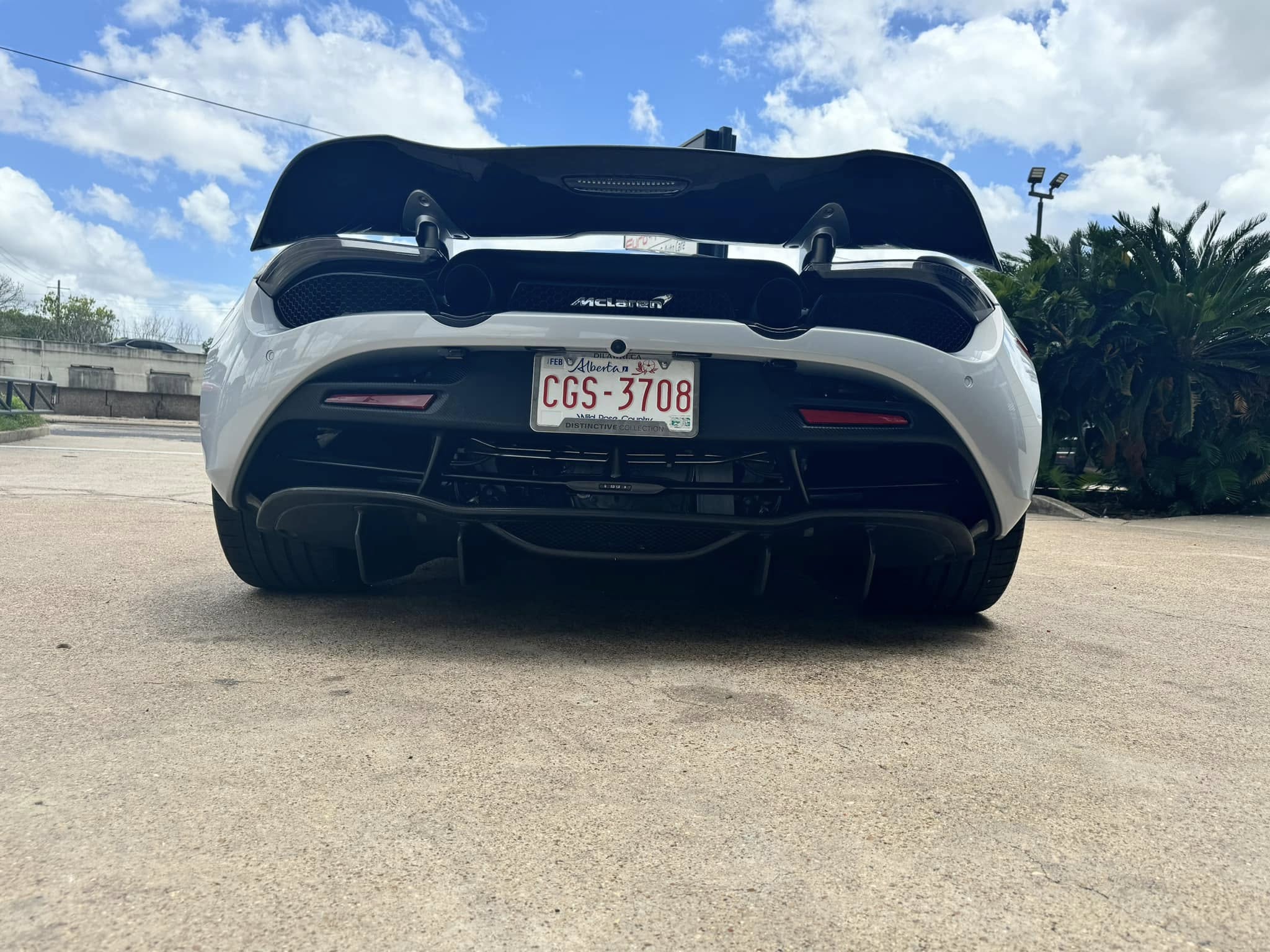 V style Carbon Rear Diffuser -  Mclaren 720S