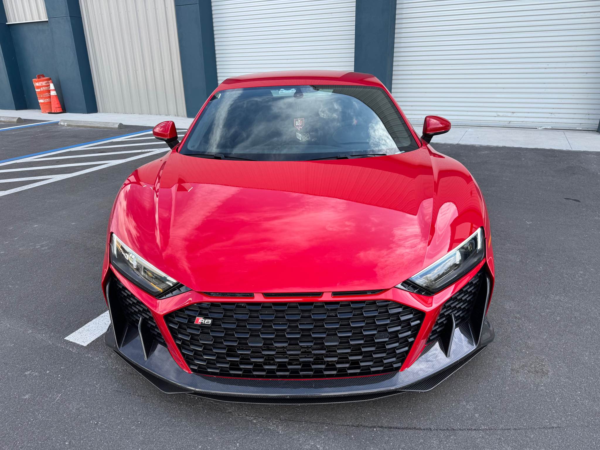 C Style Prepreg Carbon Fiber Front Splitter lip -  Audi R8